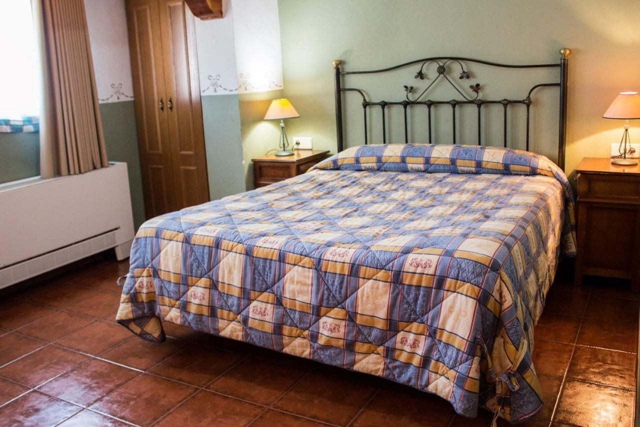 Pension Mariola Agres Bagian luar foto
